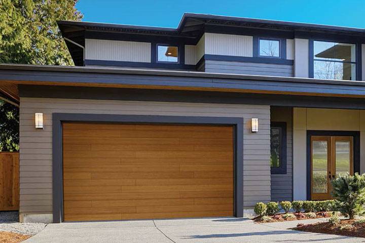 Canyon-Ridge-Modern-Garage-Door-Plank-Design3